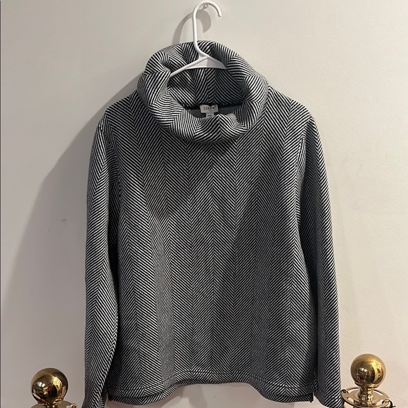 Women's Black and White J CREW TURTLENECK Sweater - Picture 1 of 5